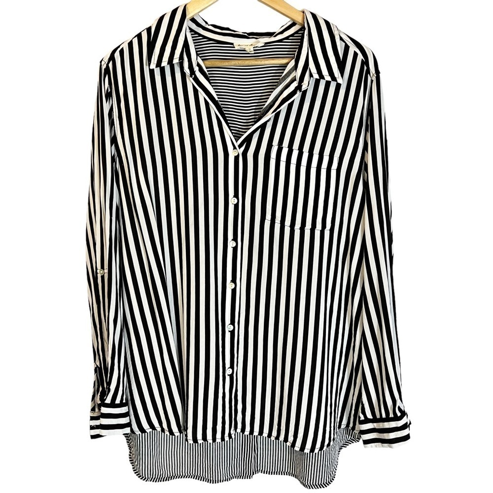 Jane‎ and Delancey Striped Button Up Top 1X Modern Minimalist